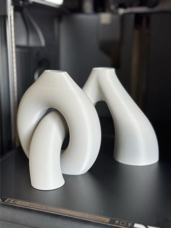 Interlocking Toroidal Vases V2