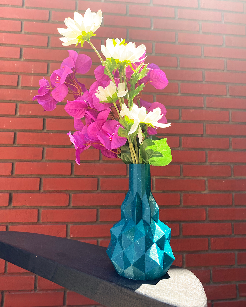 Low-Poly Faceted Flower Vase, 3D Printed Geometric Decor
