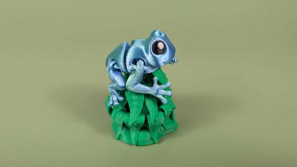 Poison Dart Frog Keychain, Articulated 3D Printed Fidget Toy