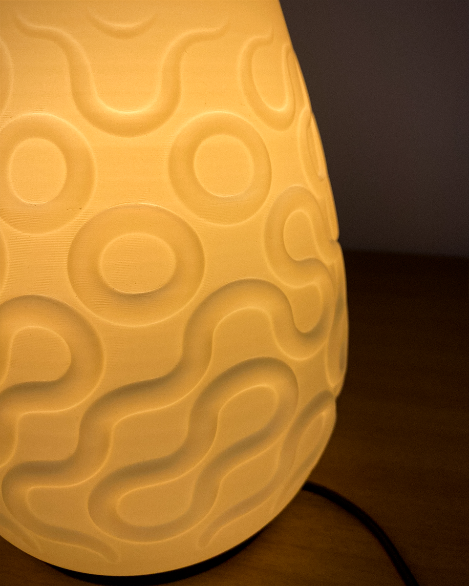 Seamless Table Lamp
