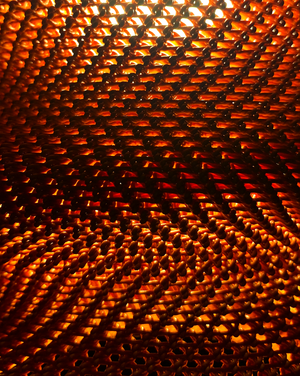 Springy Adaptive Lampshade