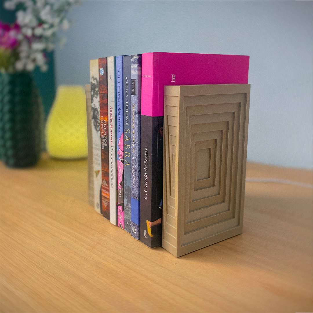 Strix Bookend