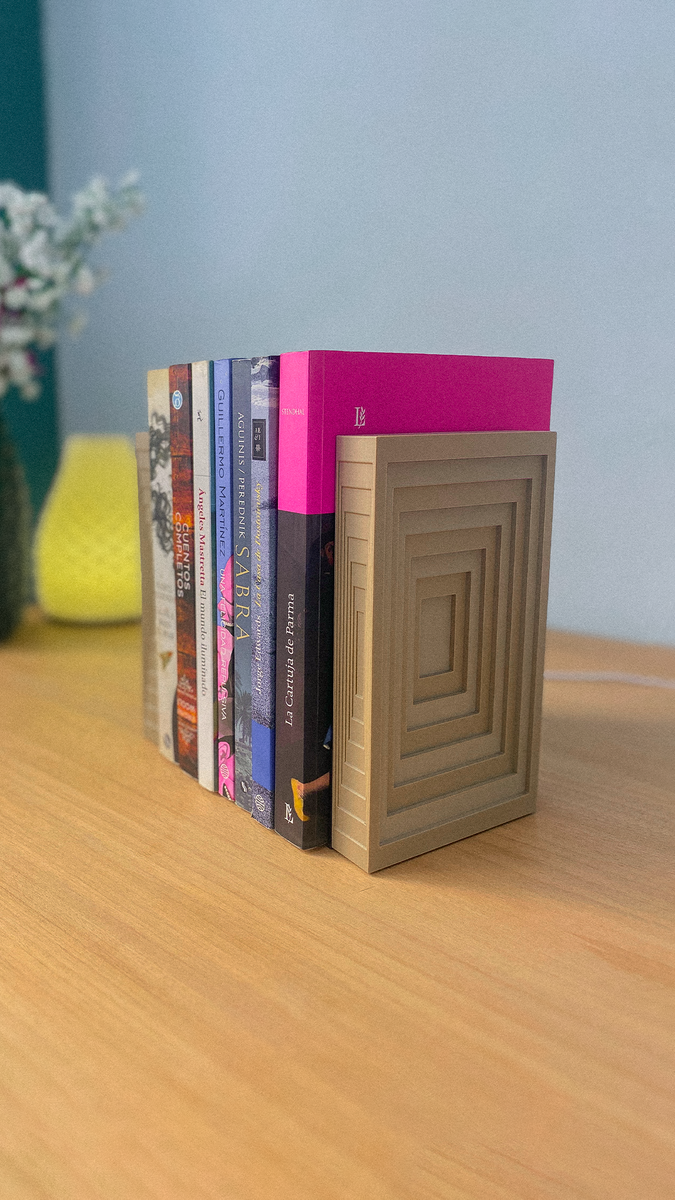 Strix Bookend