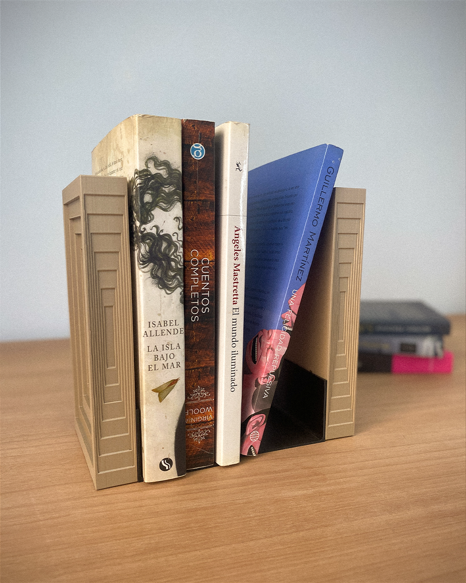 Strix Bookend