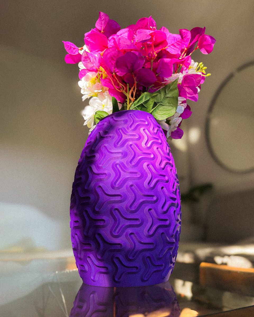 Tryfoil Flower Vase