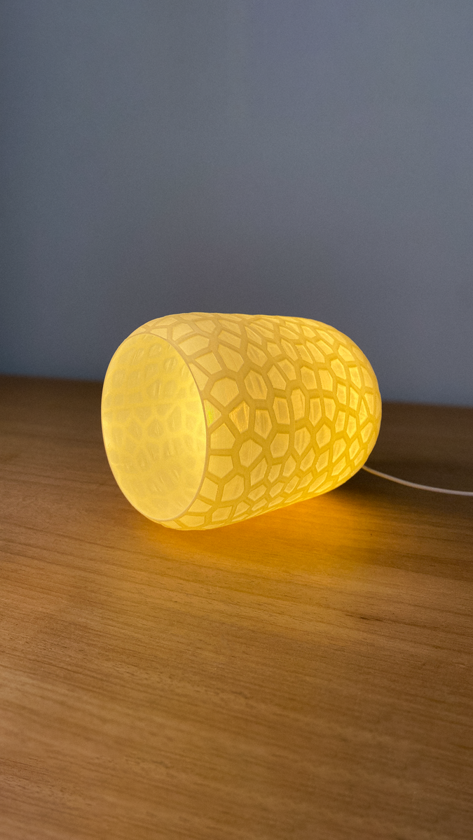 Voronoi Table Lamp
