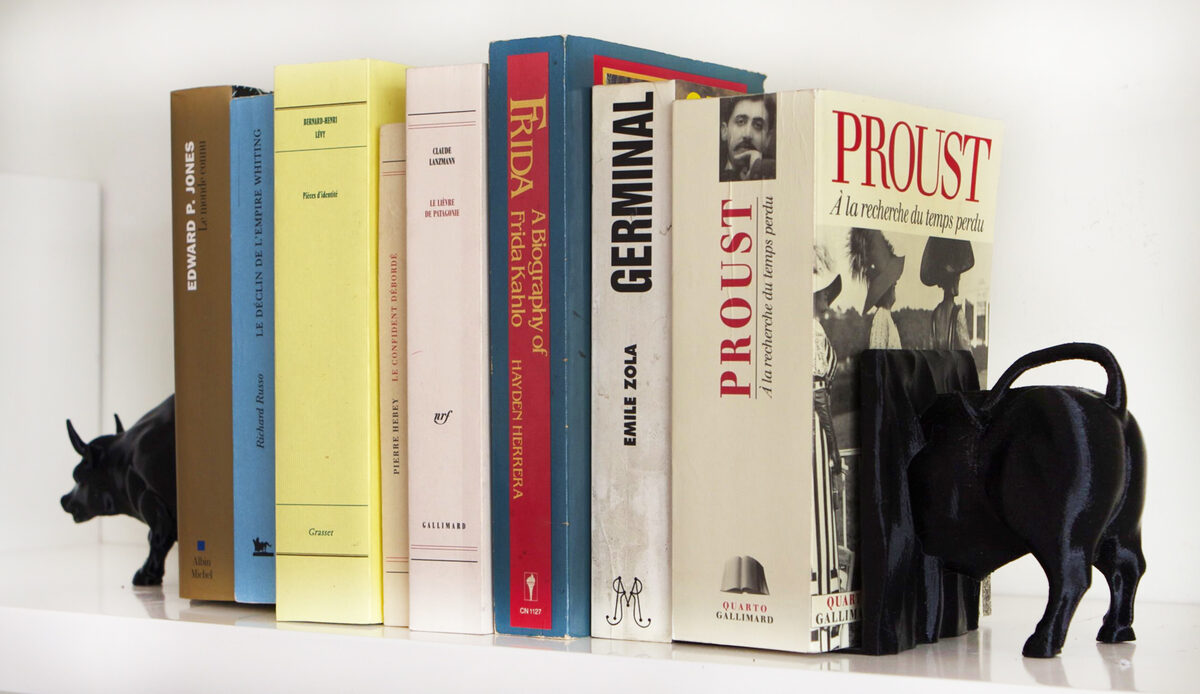 Bull Bookend