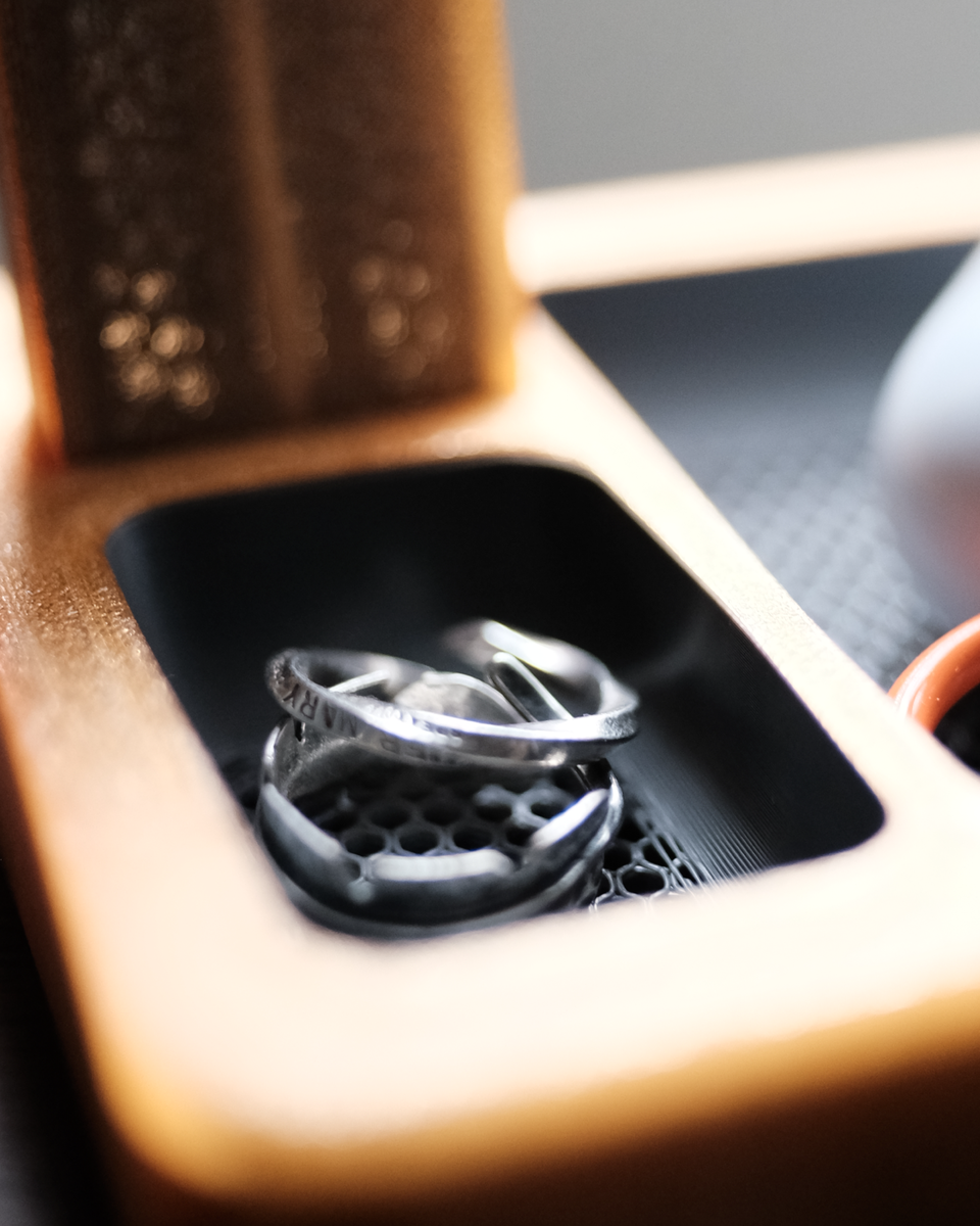 Translucent Shell Apple Watch Charging Dock