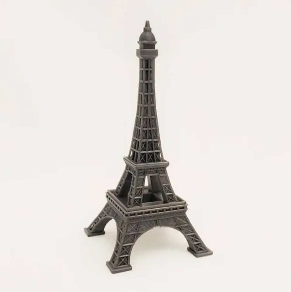 Eiffel Tower - Paris Fr